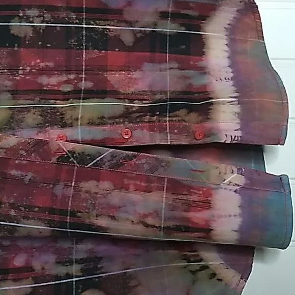 Tie Dye BUTTON DOWN - Picture 3 of 7
